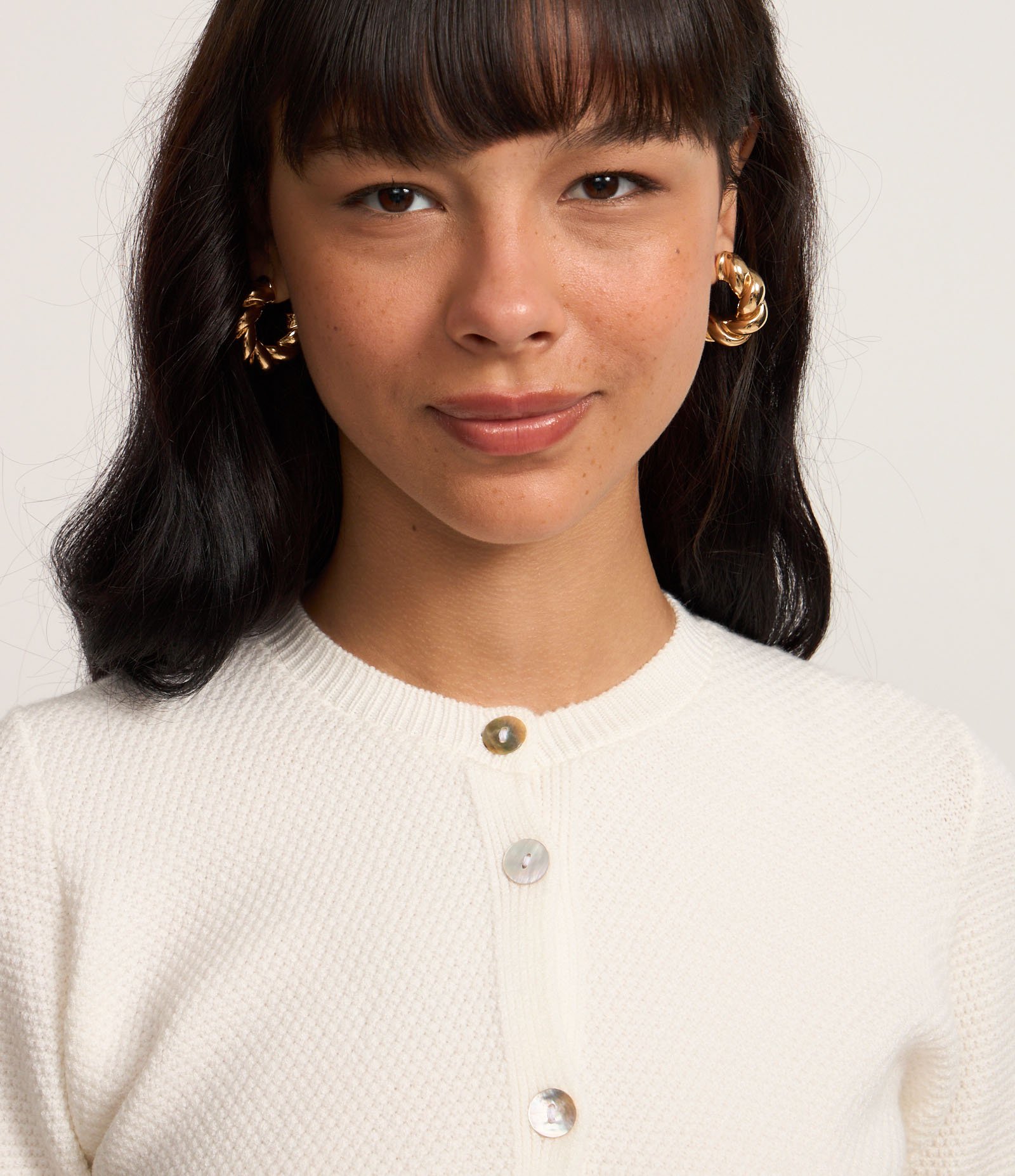 Blusa em Tricô com Botões Frontais Branco 3