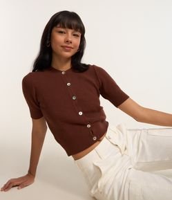 Blusa em Tricô com Botões Frontais