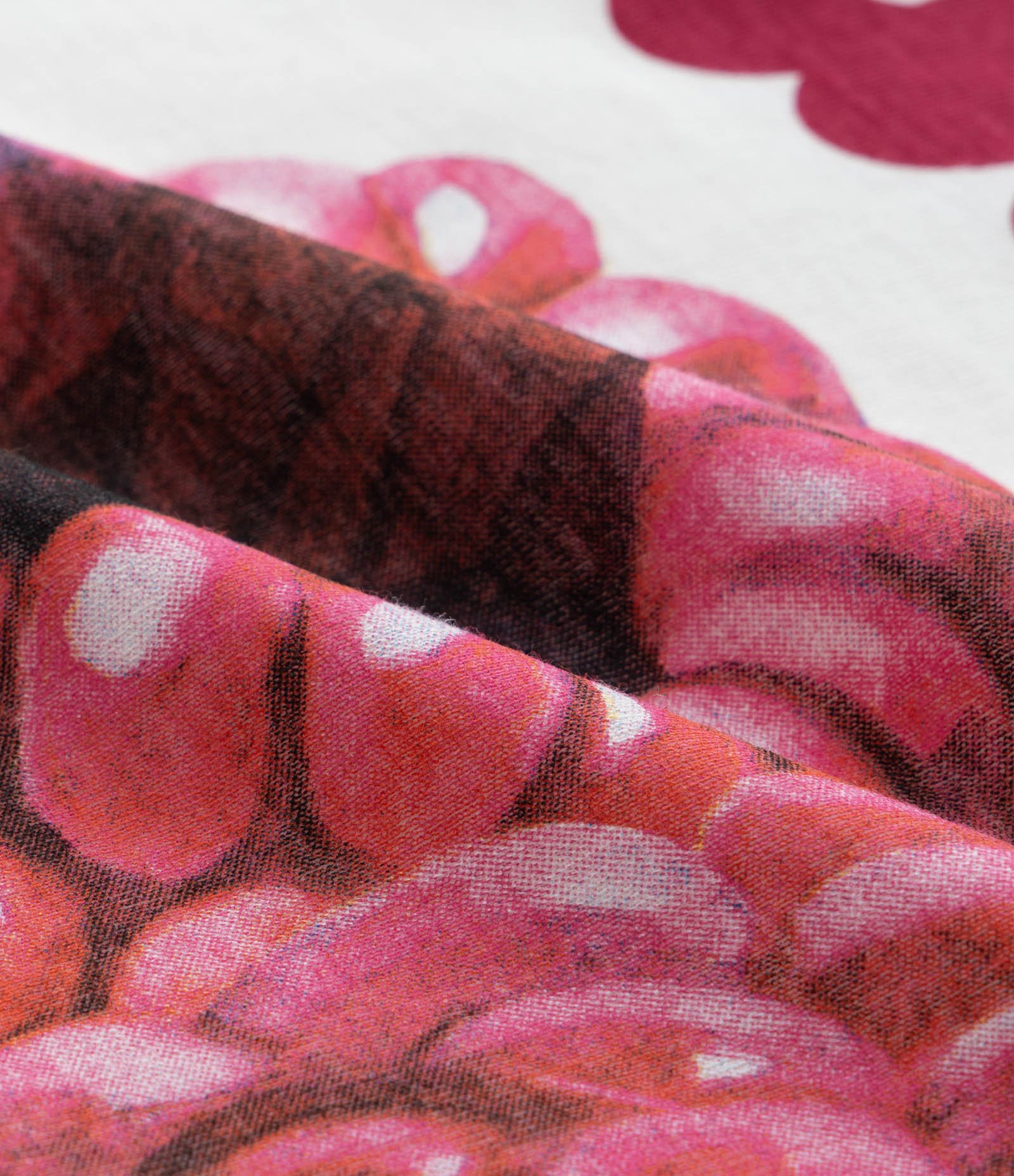 Camiseta em Algodão com Estampa de Framboesa Curve & Plus Size Branco 6