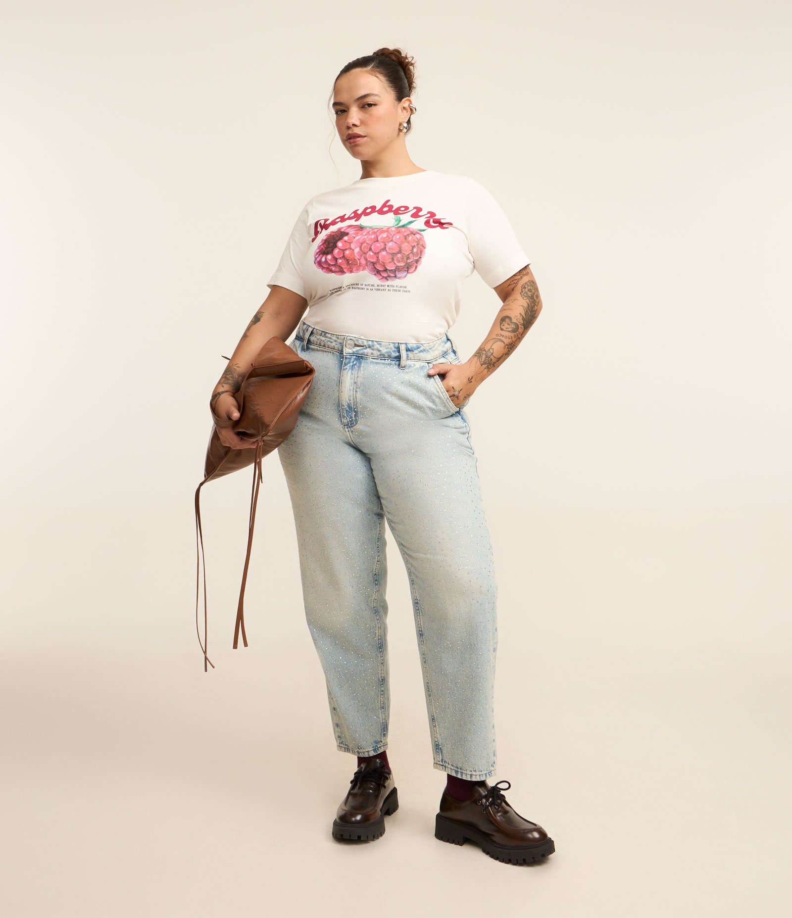 Camiseta em Algodão com Estampa de Framboesa Curve & Plus Size Branco 2