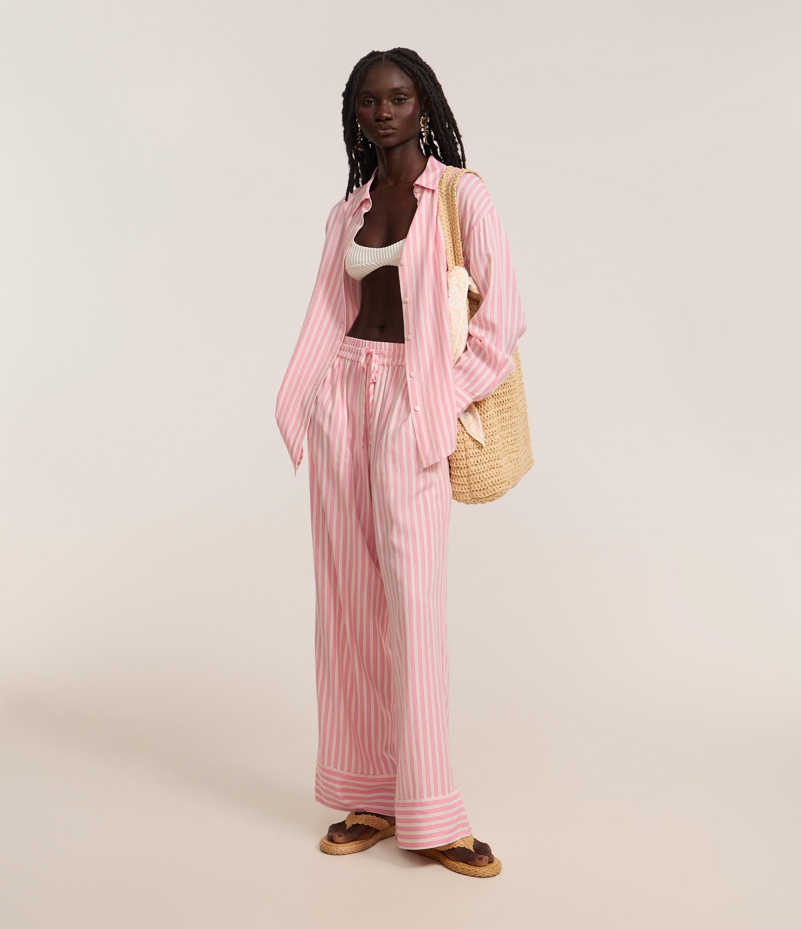 Calça Reta Fluida em Cambraia com Listras Verticais Rosa/Branco 1
