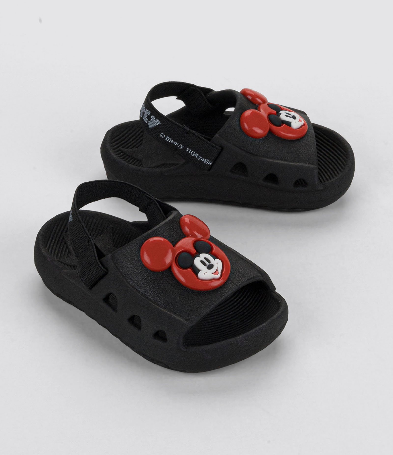 Chinelo Infantil com Patch Mickey - Tam 19 a 25 Preto 1