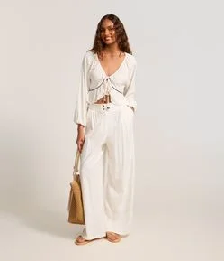 Calça Pantalona em Viscose e Linho com Barra Larga