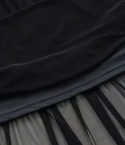 Saia Midi em Tule com Marias na Barra Curve & Plus Size