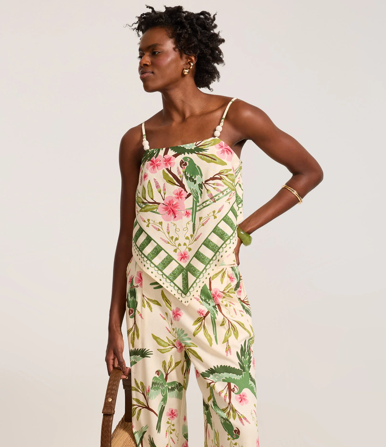 Calça Pantalona em Viscolinho com Estampa Tropical Bege 2