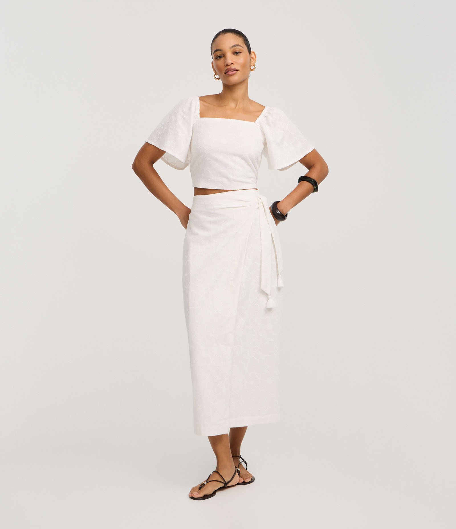 Saia Reta Midi em Laise com Amarração e Bordados Off White 1