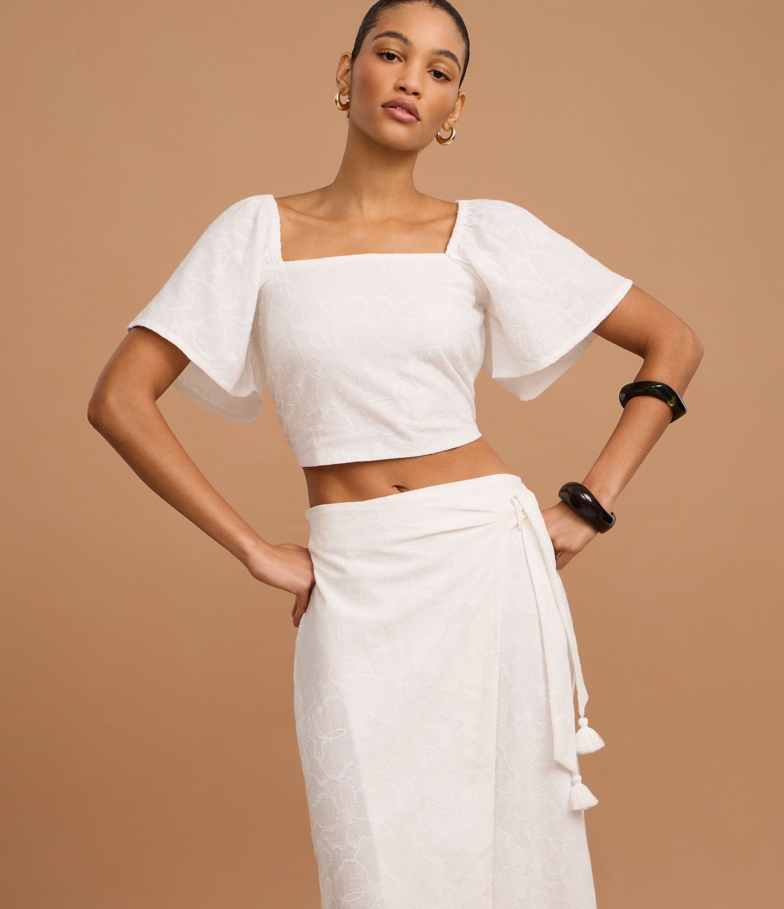 Saia Reta Midi em Laise com Amarração e Bordados Off White 4