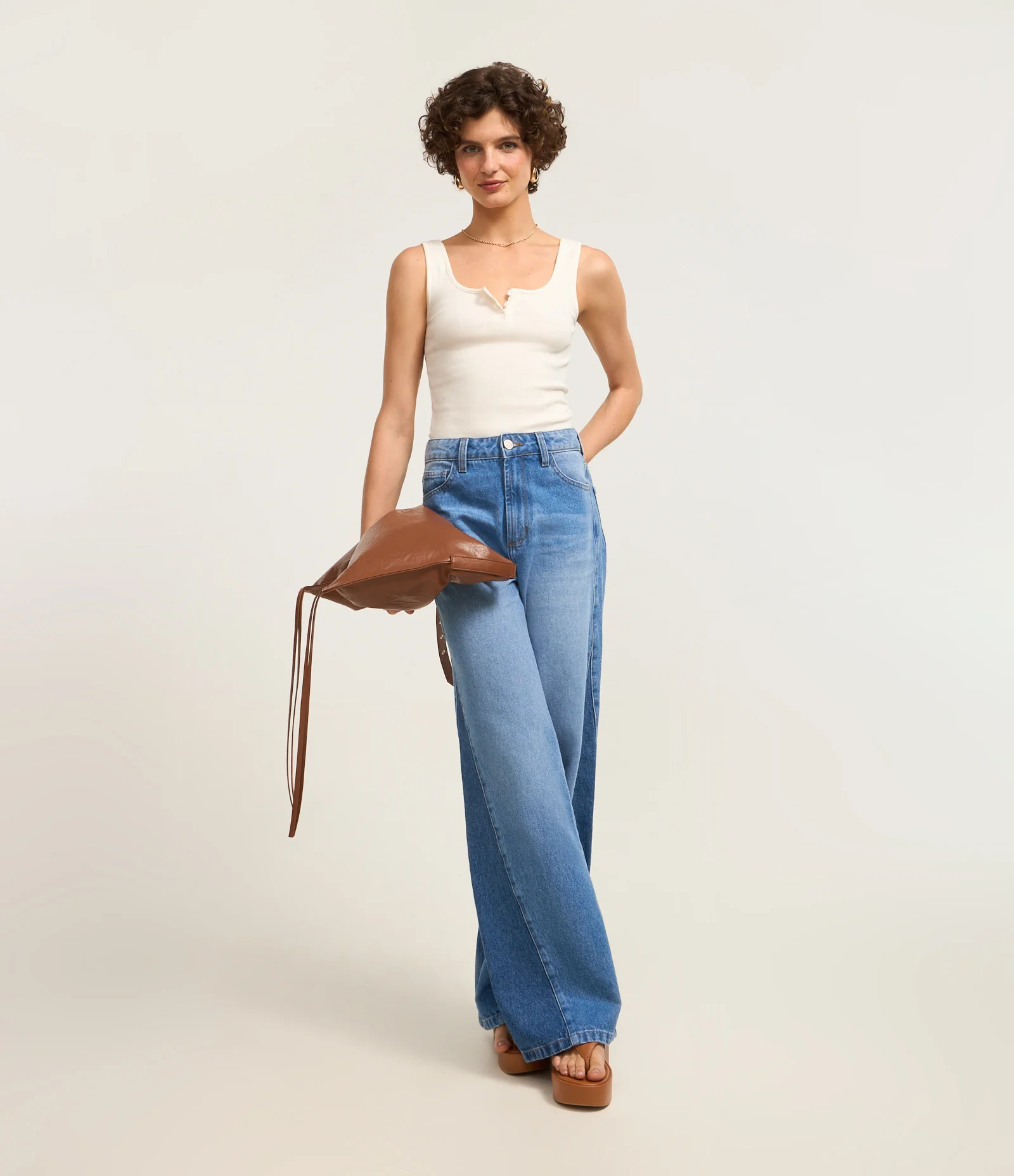 Calça Wide Leg em Jeans com Recorte Bicolor Azul 1