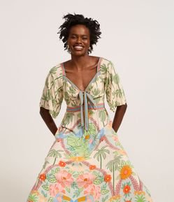 Vestido Evasê Longo em Chalis com Estampa Tropical