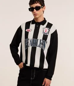 Camisa Polo Esportiva em Tricoline Listrada com Estampa Localizada e Lettering