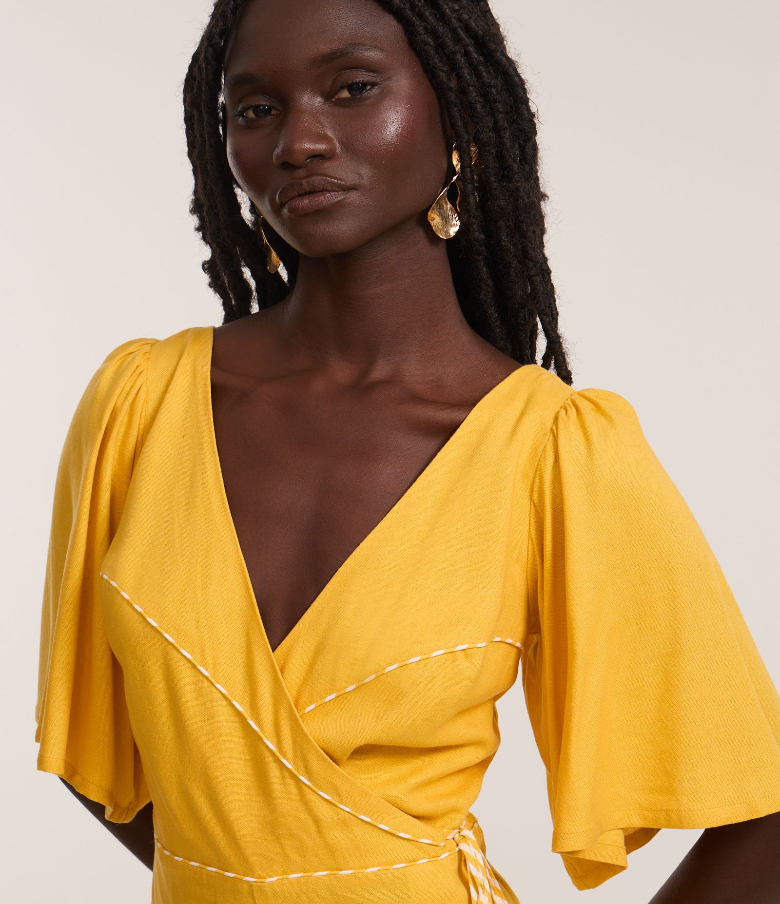 Macaquinho em Viscolinho com Transpasse e Amarração Amarelo 3