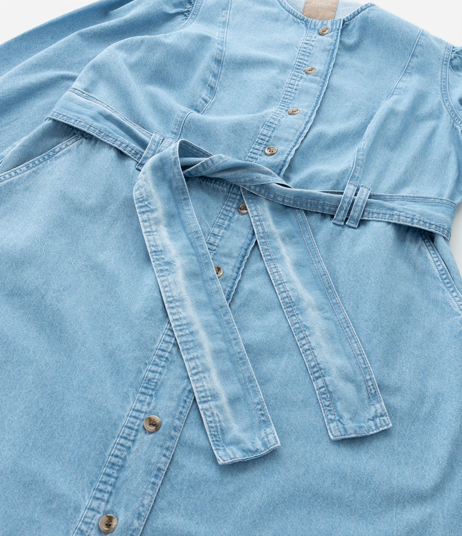 Vestido Midi em Jeans Leve com Abotoamento Frontal Curve & Plus Size Azul 7