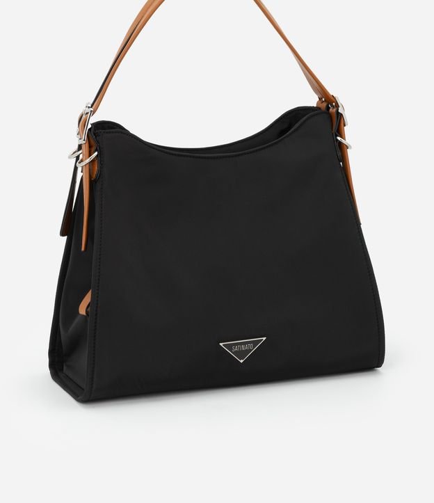 Bolsa Hobo Grande com Alça e Detalhes Contrastantes