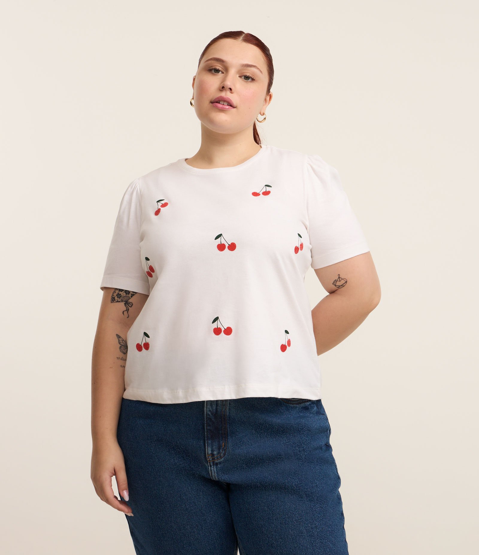 Blusa com Manga Bufante e Cerejinhas Curve & Plus Size Branco 1
