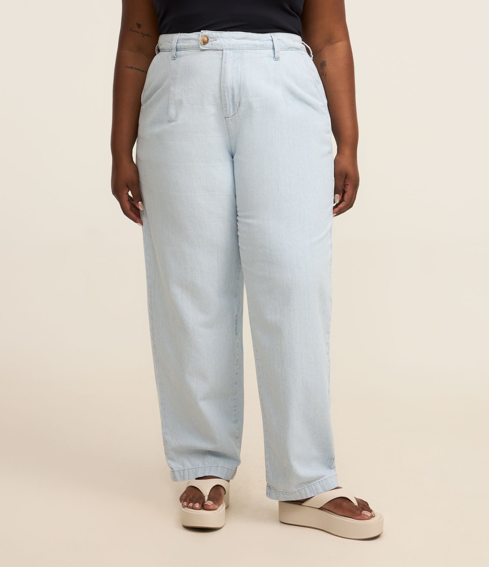Calça Reta em Jeans com Fio Tinto Curve & Plus Size Azul 2