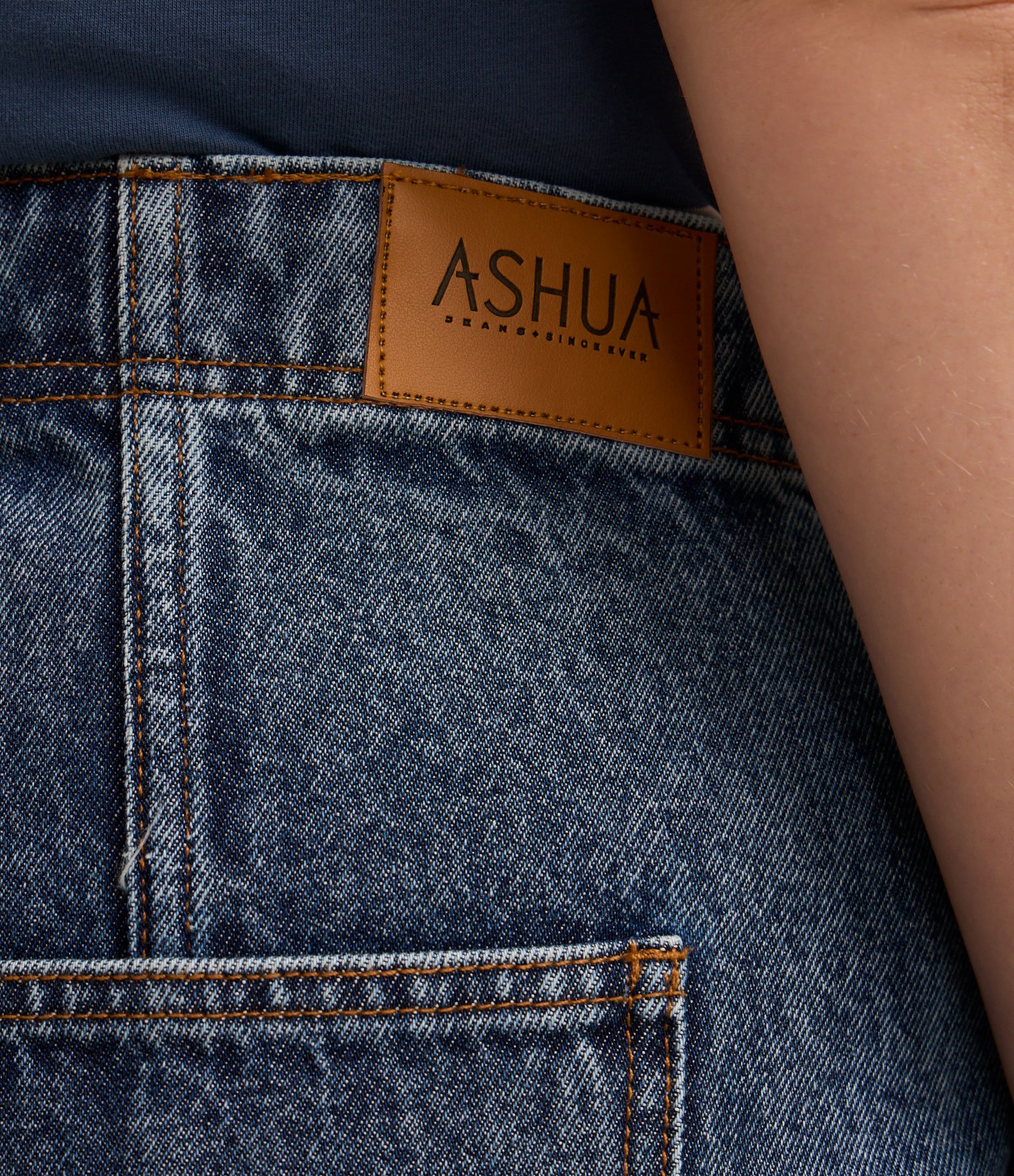 Short Jeans com Recortes e Bolso Frontais Curve & Plus Size Azul 6