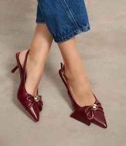 Sapato Scarpin Slingback com Laço e Detalhe em Madrepérola