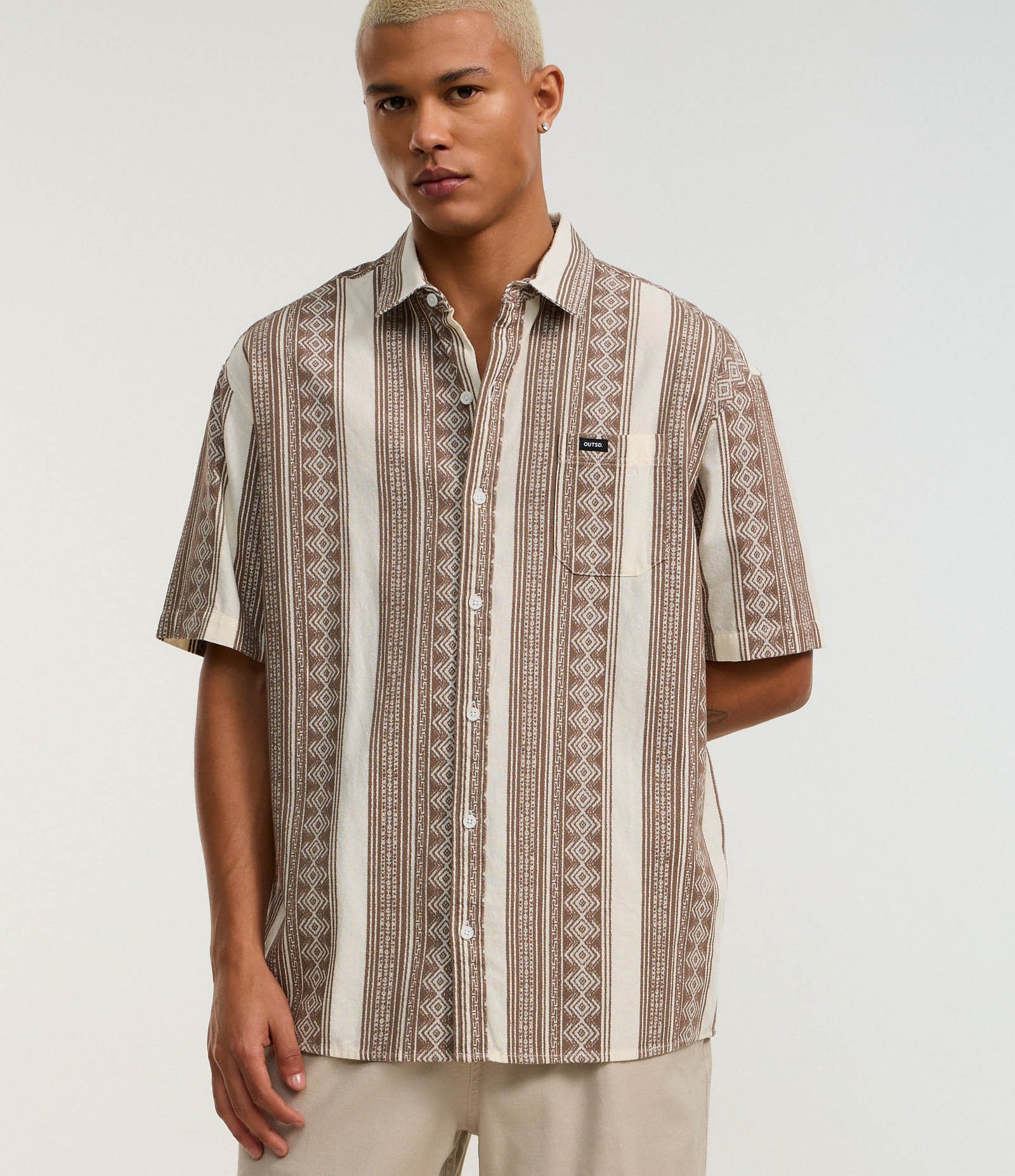 Camisa Relaxed em Jacquard com Estampa Étnica Marrom 1