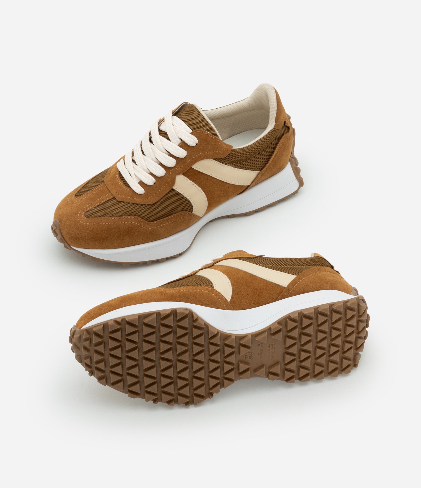 Tênis Jogging em PU com Recortes Contrastantes Caramelo 6