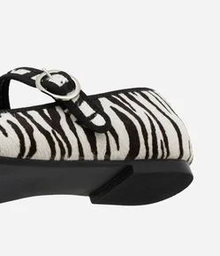 Sapatilha de Couro com Estampa de Zebra Texturizada