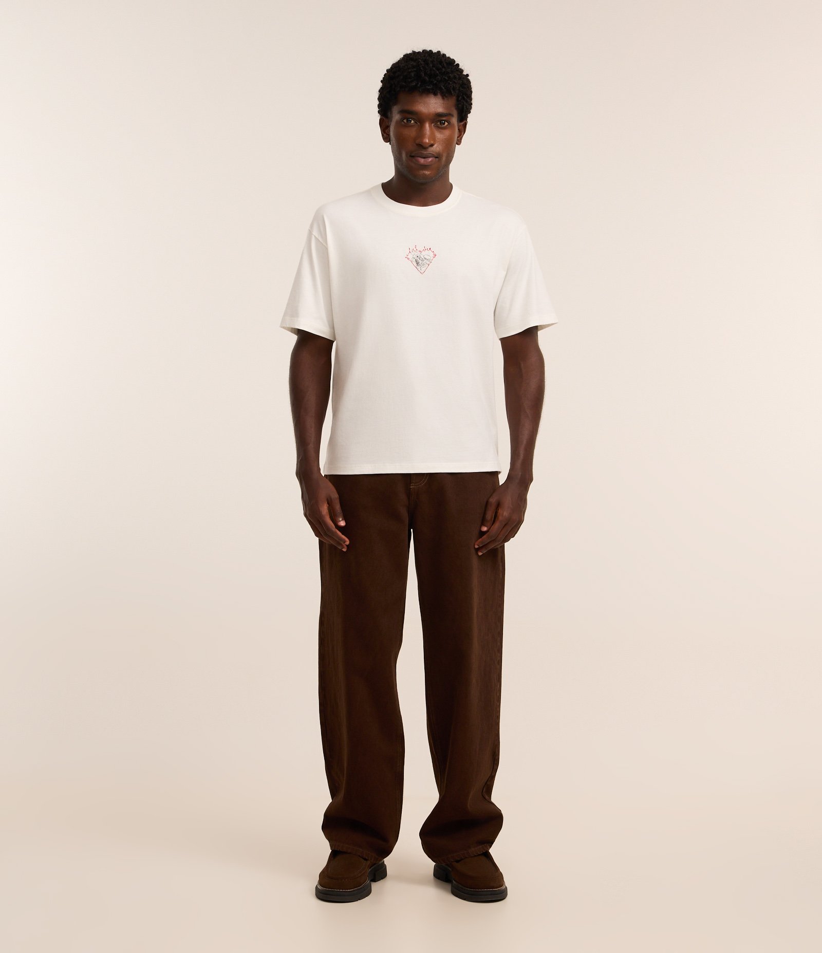Camiseta Boxy em Algodão com Coração e Caveiras Bordados Branco 2