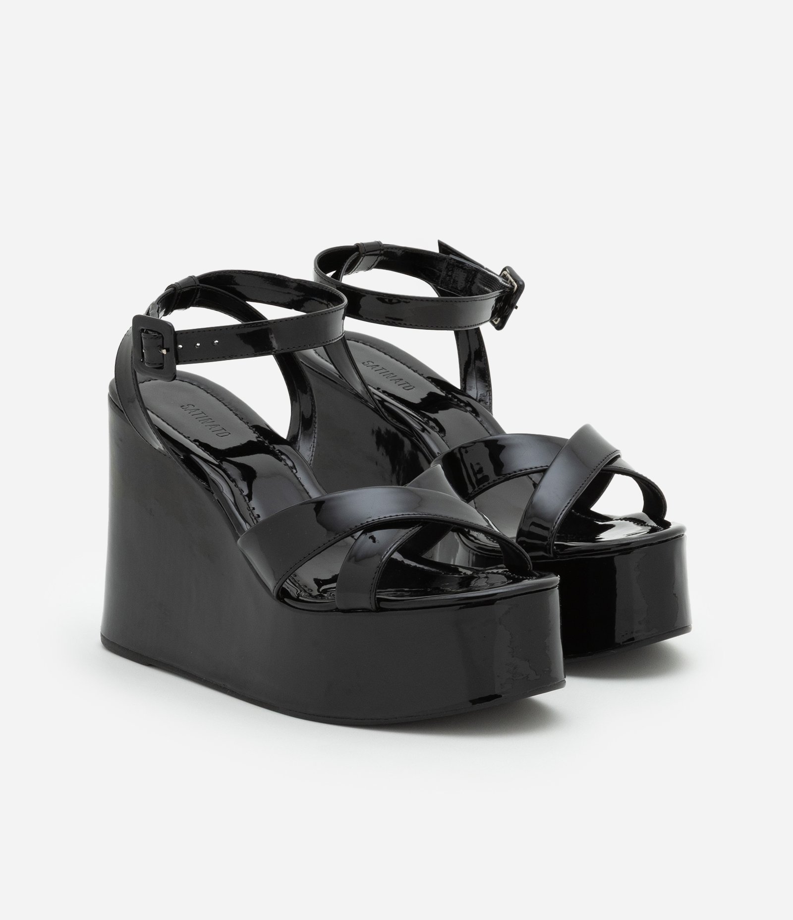 Sandália Anabela em Verniz com Tiras Sobrepostas Preto 2