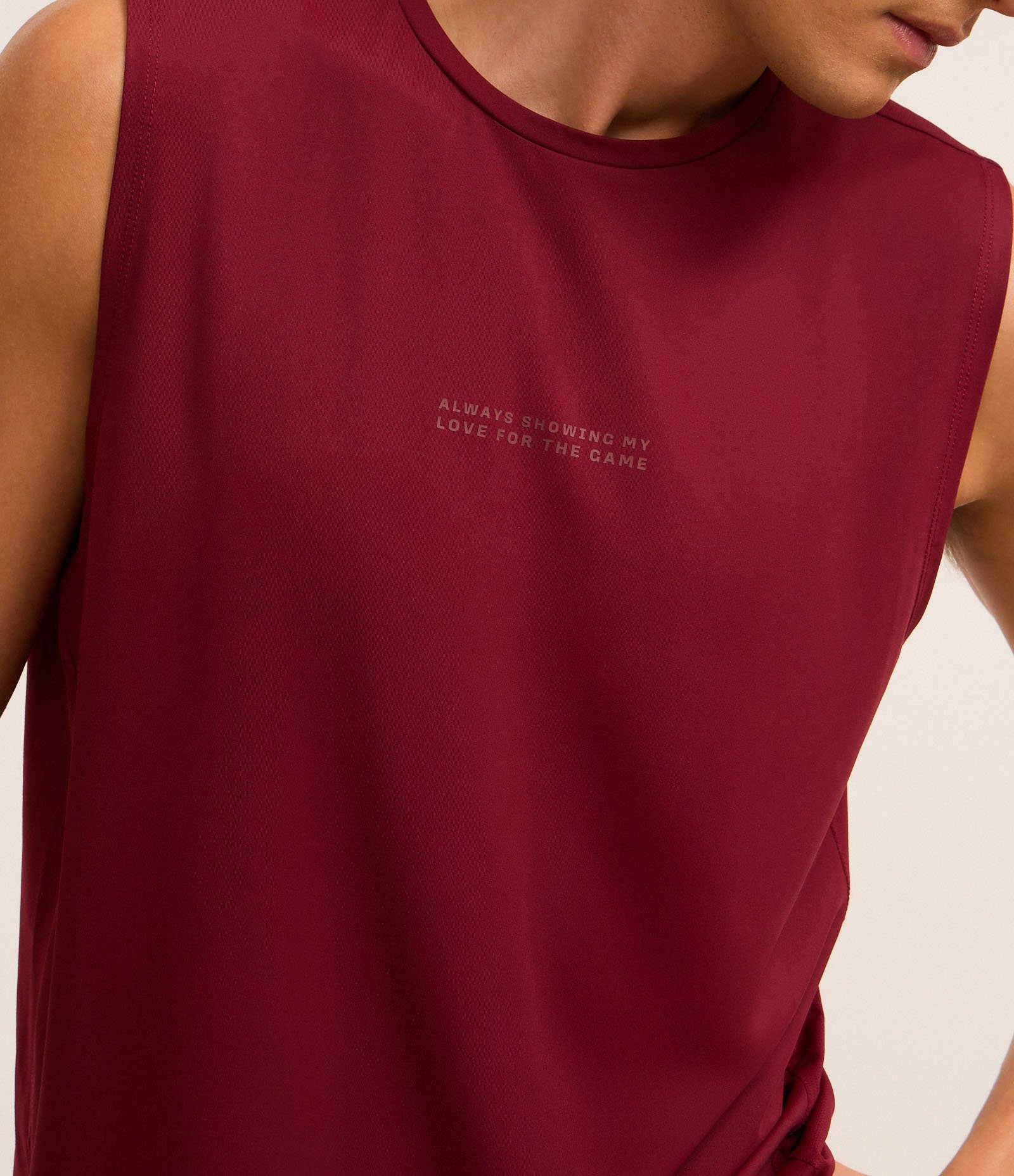 Regata Esportiva com Tecnologia Dry e Lettering Vinho 4