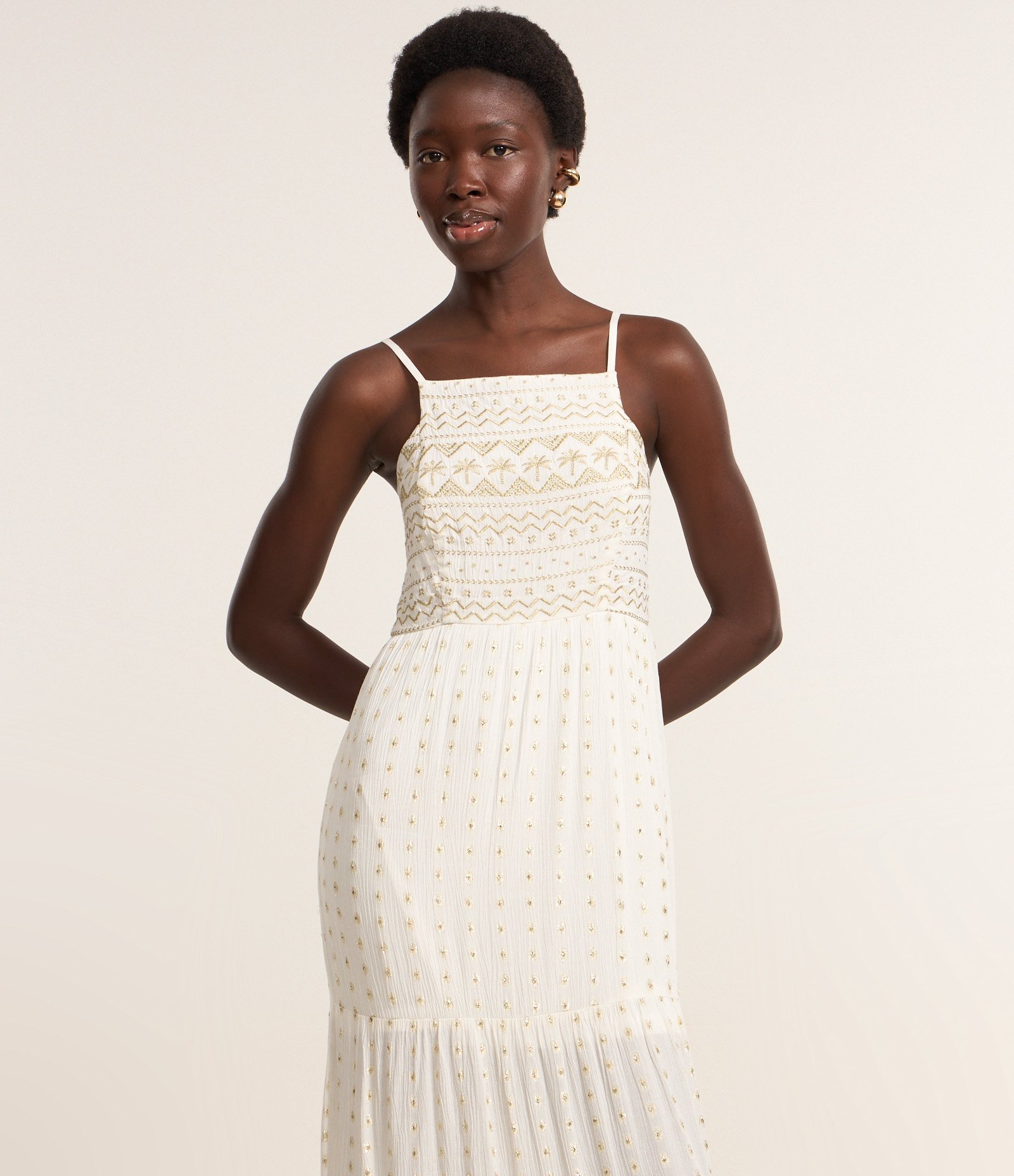 Vestido Longo em Crepe com Bordados Metalizados Branco 2