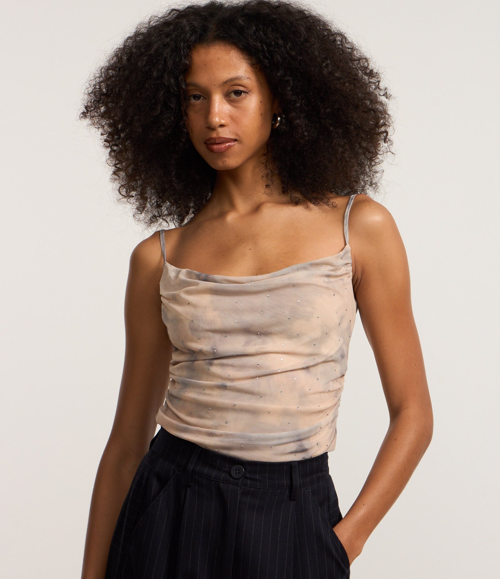 Blusa em Tule Drapeado com Estampa Manchada Bege 2