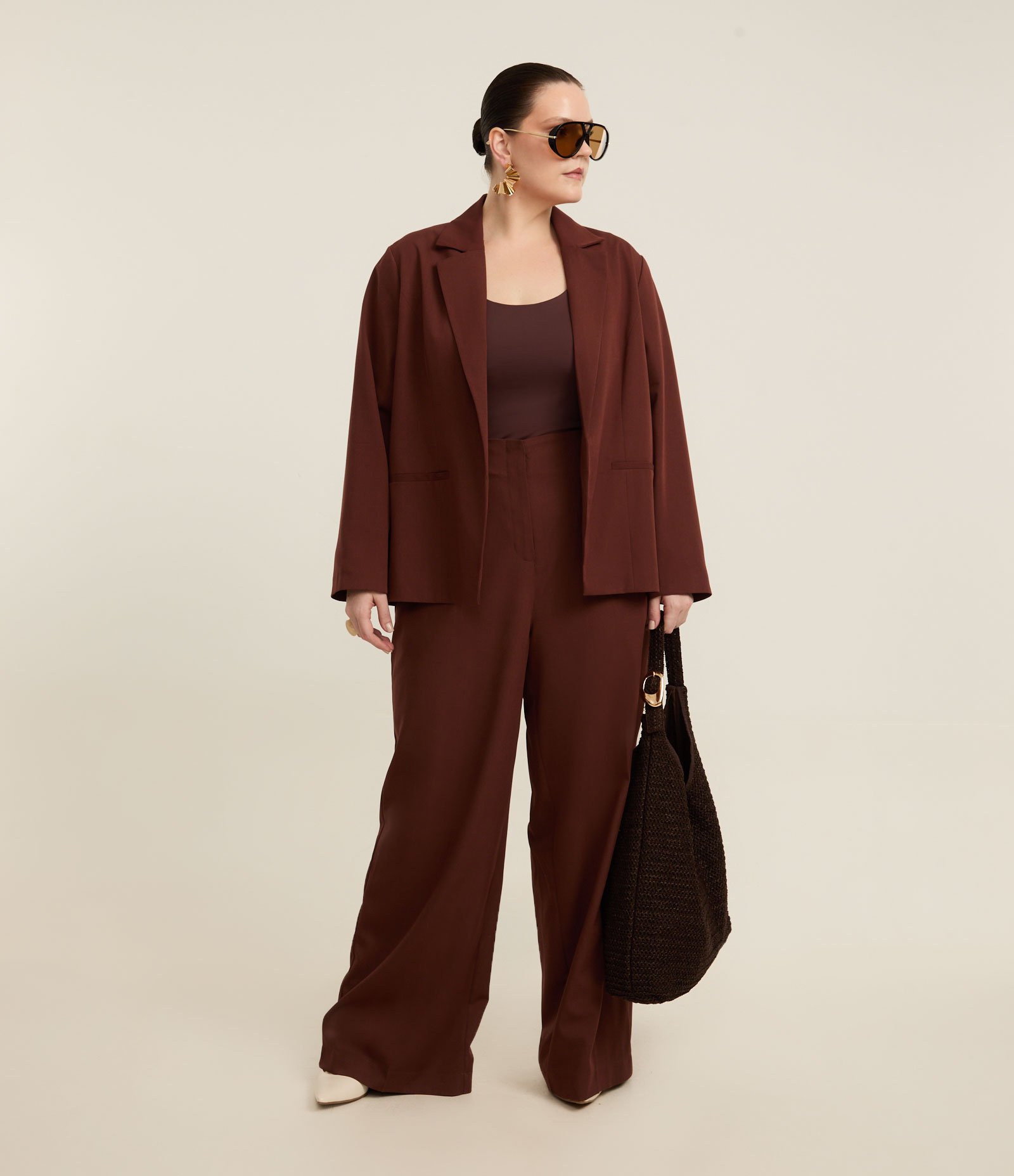 Calça Wide Leg Alfaiatada em Viscose Curve & Plus Size Marrom 2