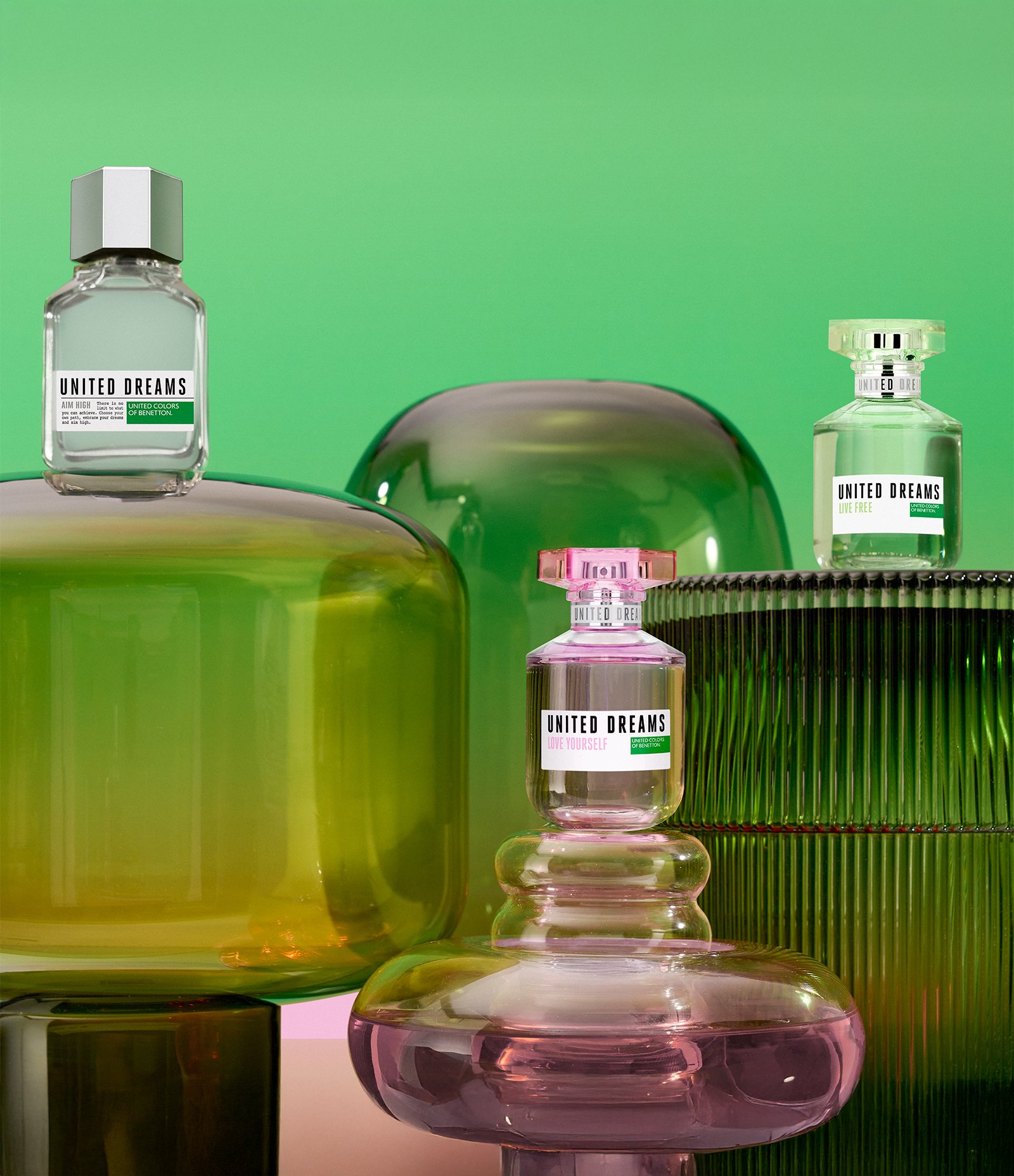 Coffret Benetton Perfume United Dreams Live Free Eau de Toilette Feminino 80ml + Creme Corporal Feminino 75ml KIT 3