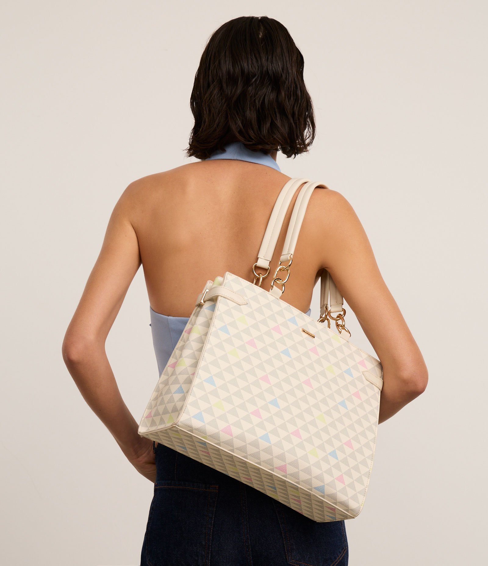 Bolsa Shopper Grande com Estampa Triangular Off White 1