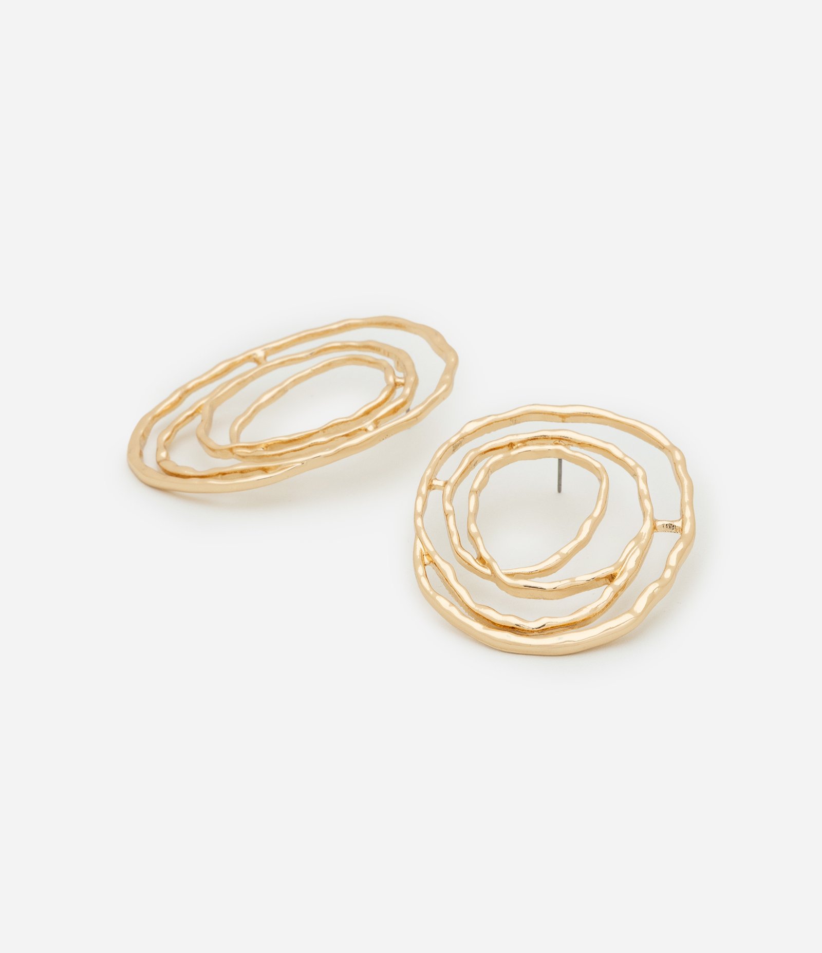 Maxi Brinco em Metal com Elos Martelados Dourado 3