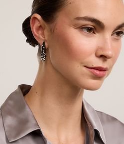 Brinco Gota Médio Cravejado com Strass