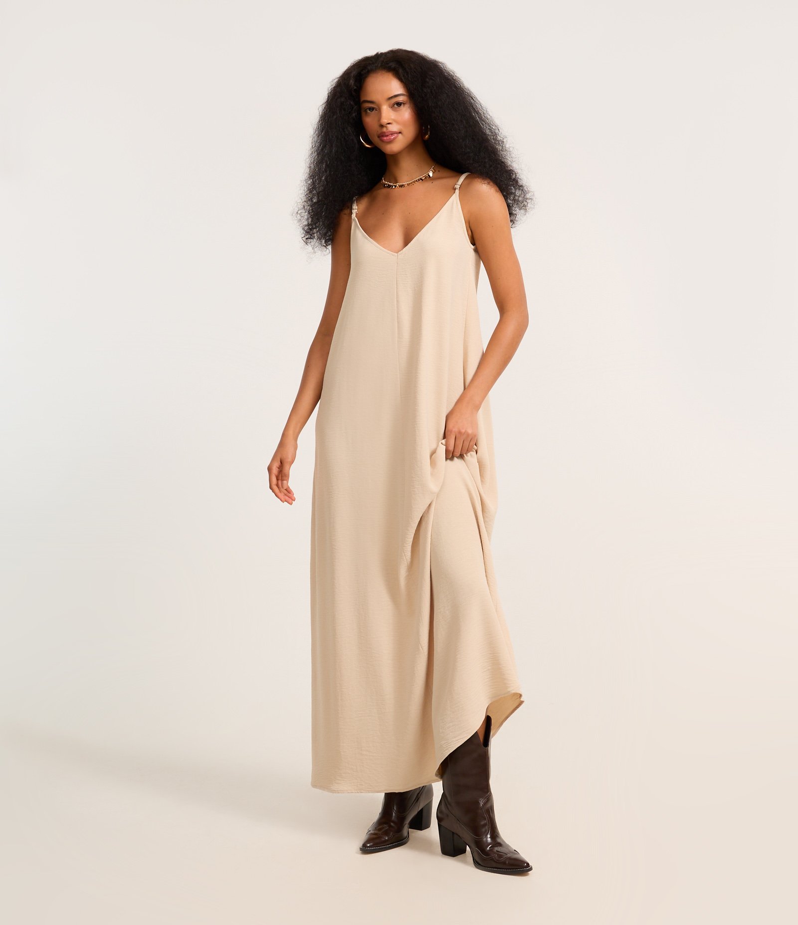 Vestido Long Midi em Crepe com Alcinhas Bege 1