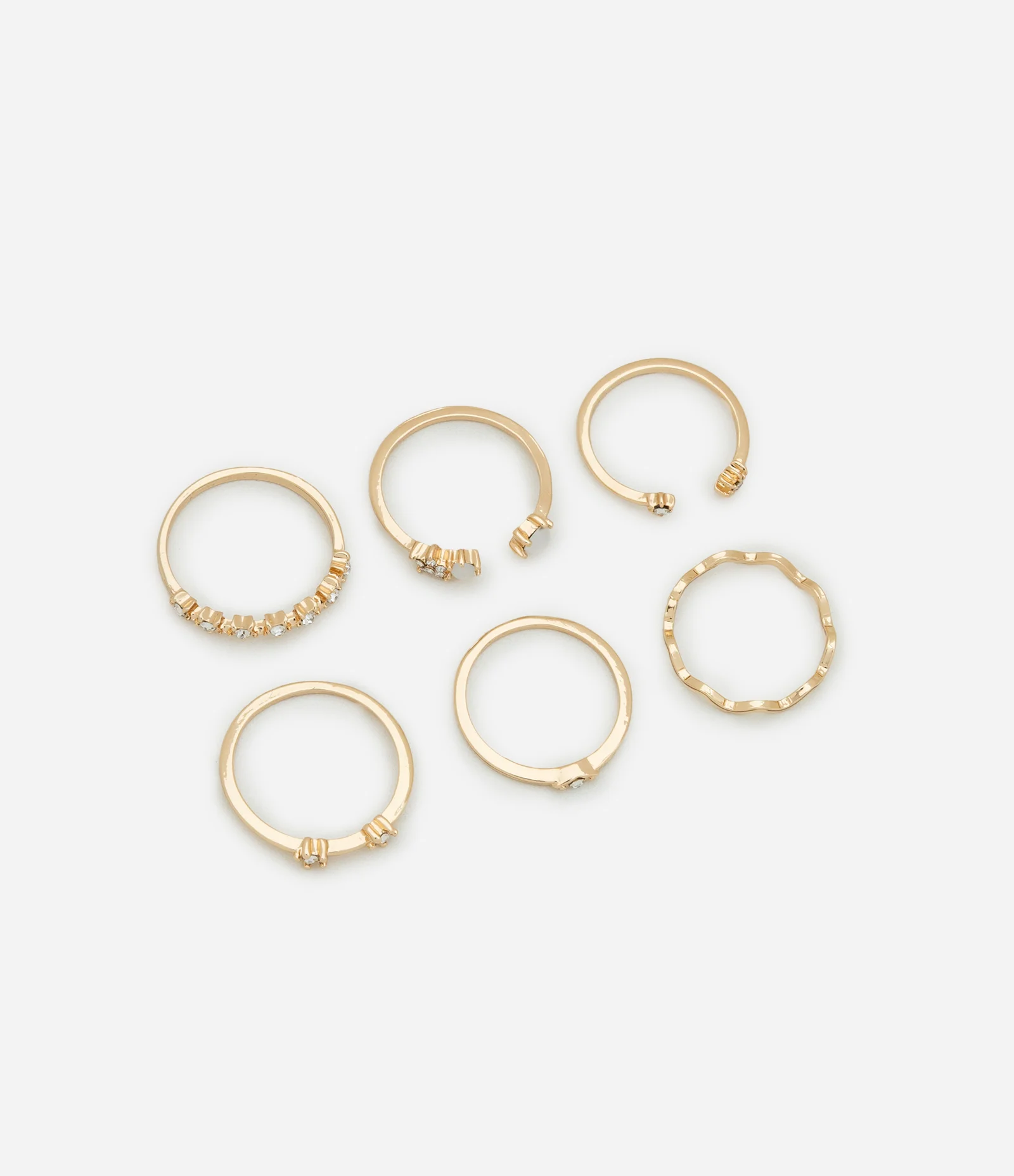 Kit 06 Anéis com Formas e Modelos Diversos Dourado 1