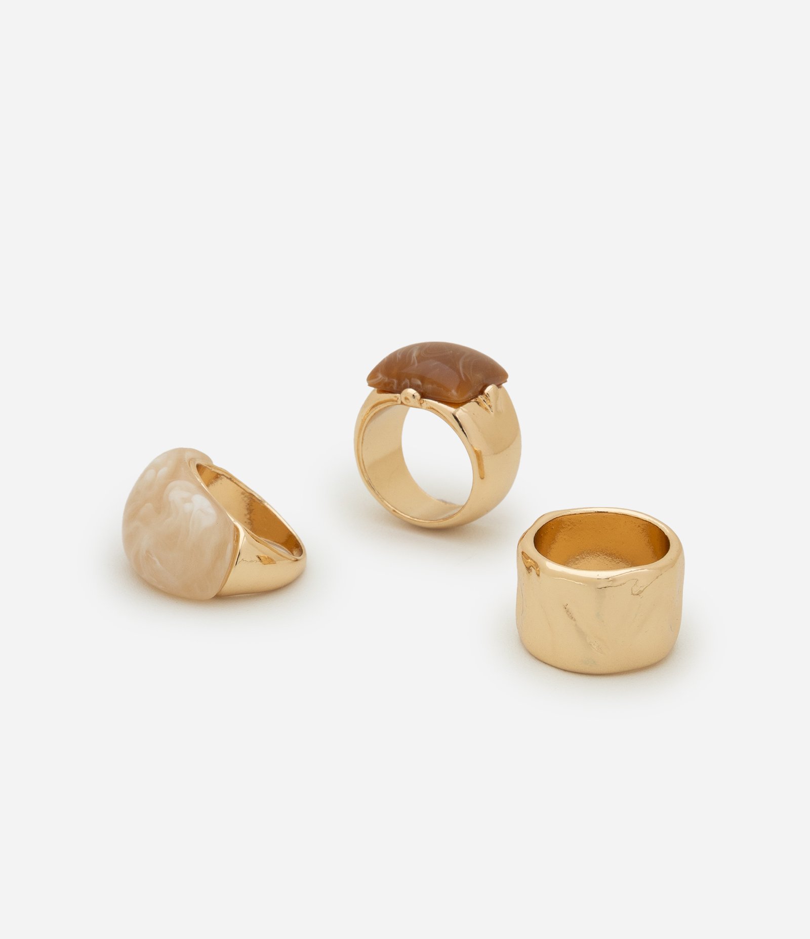 Kit 03 Anéis com Formas Diferentes e Resina Dourado 3