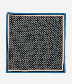 Lenço de Cetim com Estampa de Correntes