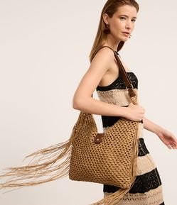 Bolsa Hobo Grande com Efeito Macramê e Alça de PU