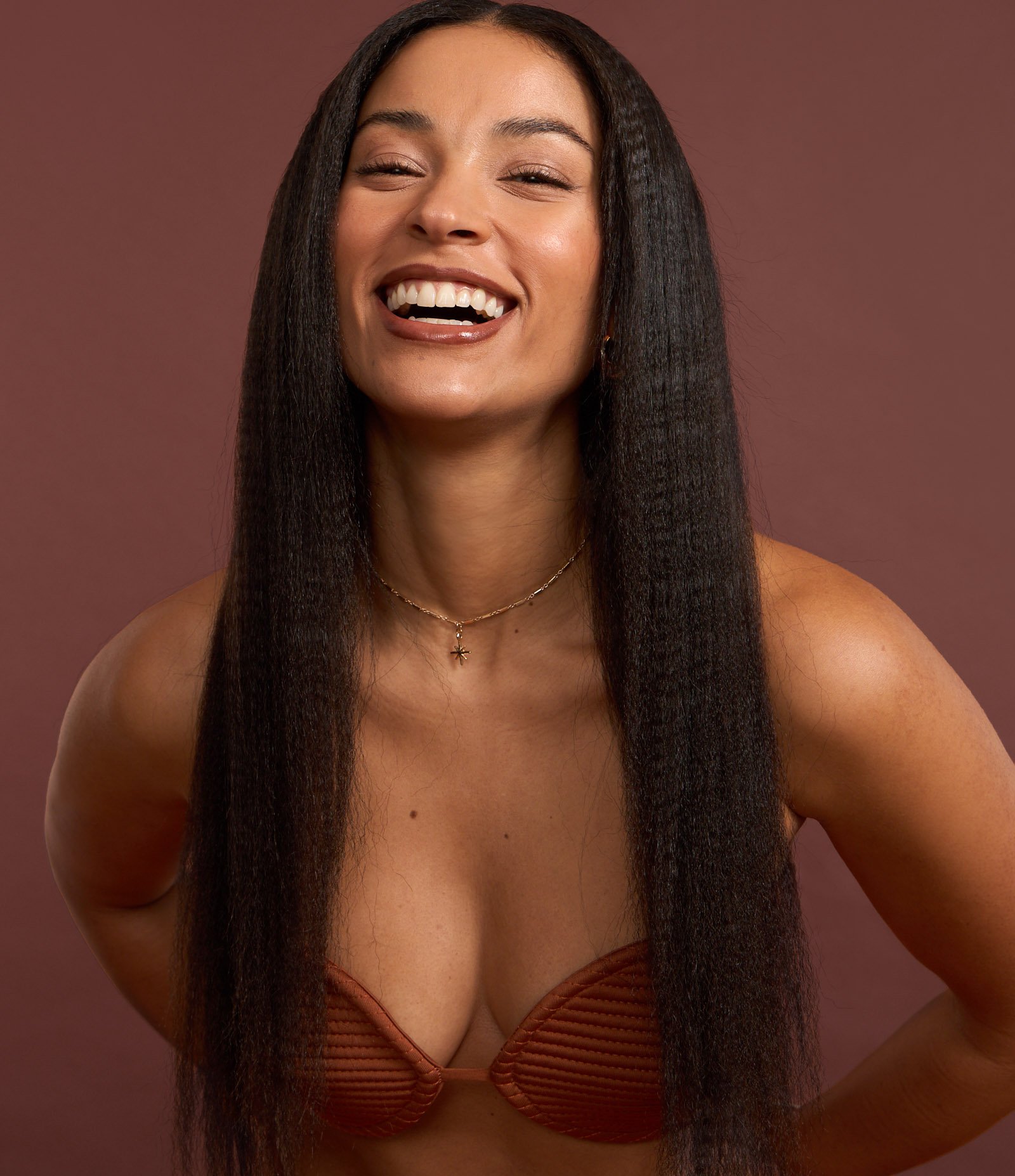 Blusa Cropped em Crepe com Busto Pespontado e Arredondado Marrom 4