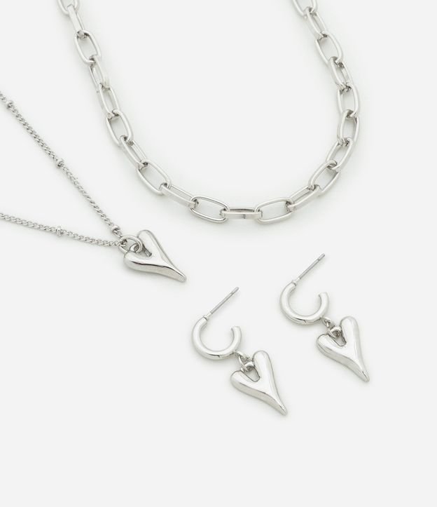 Conjunto de Colar Camada com Elos e Bolinhas e Brinco Argola com Pingente Coração