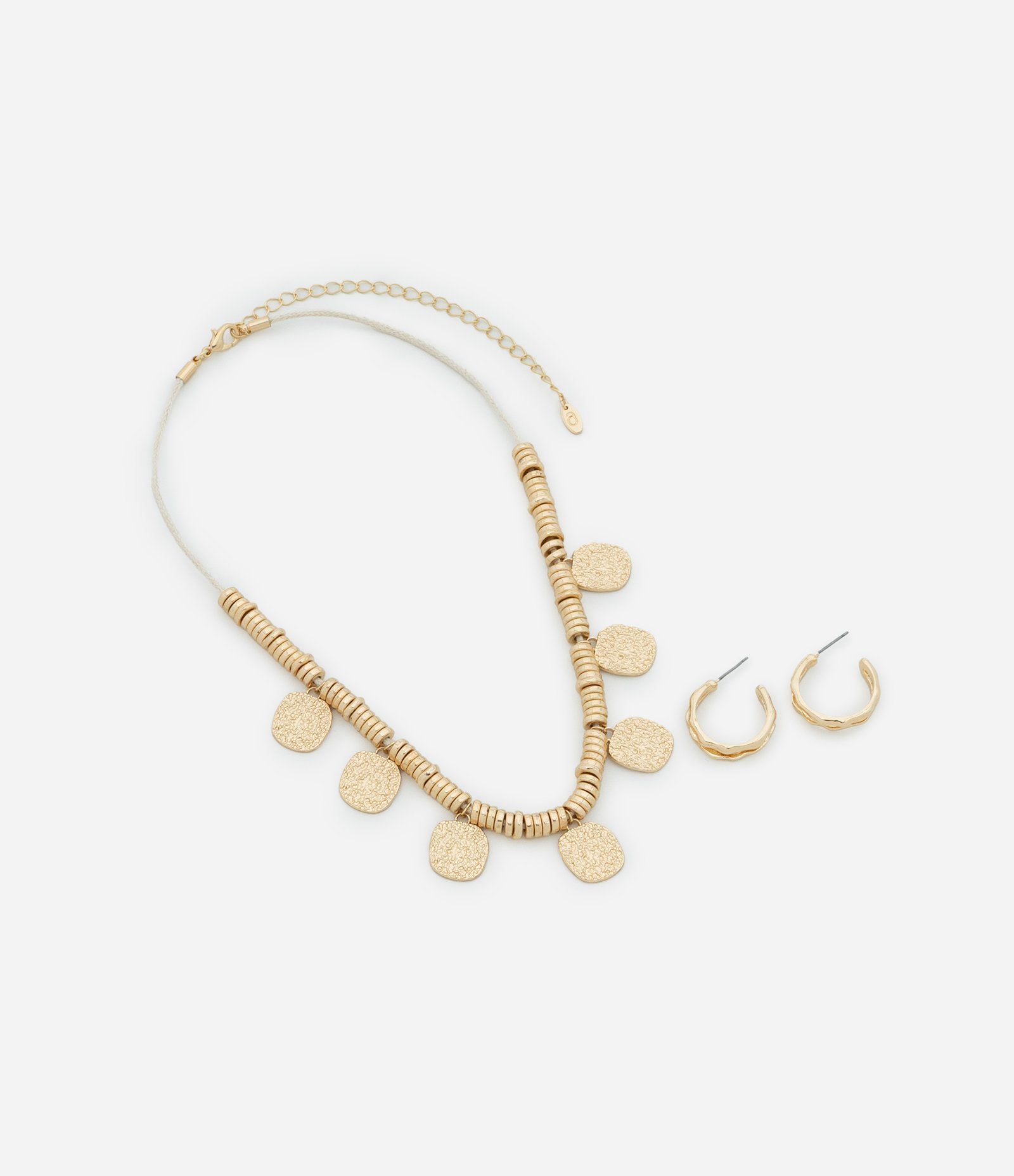 Conjunto de Colar Curto Corda com Entremeios e Pingentes e Brincos Argola Martelada Dourado 3