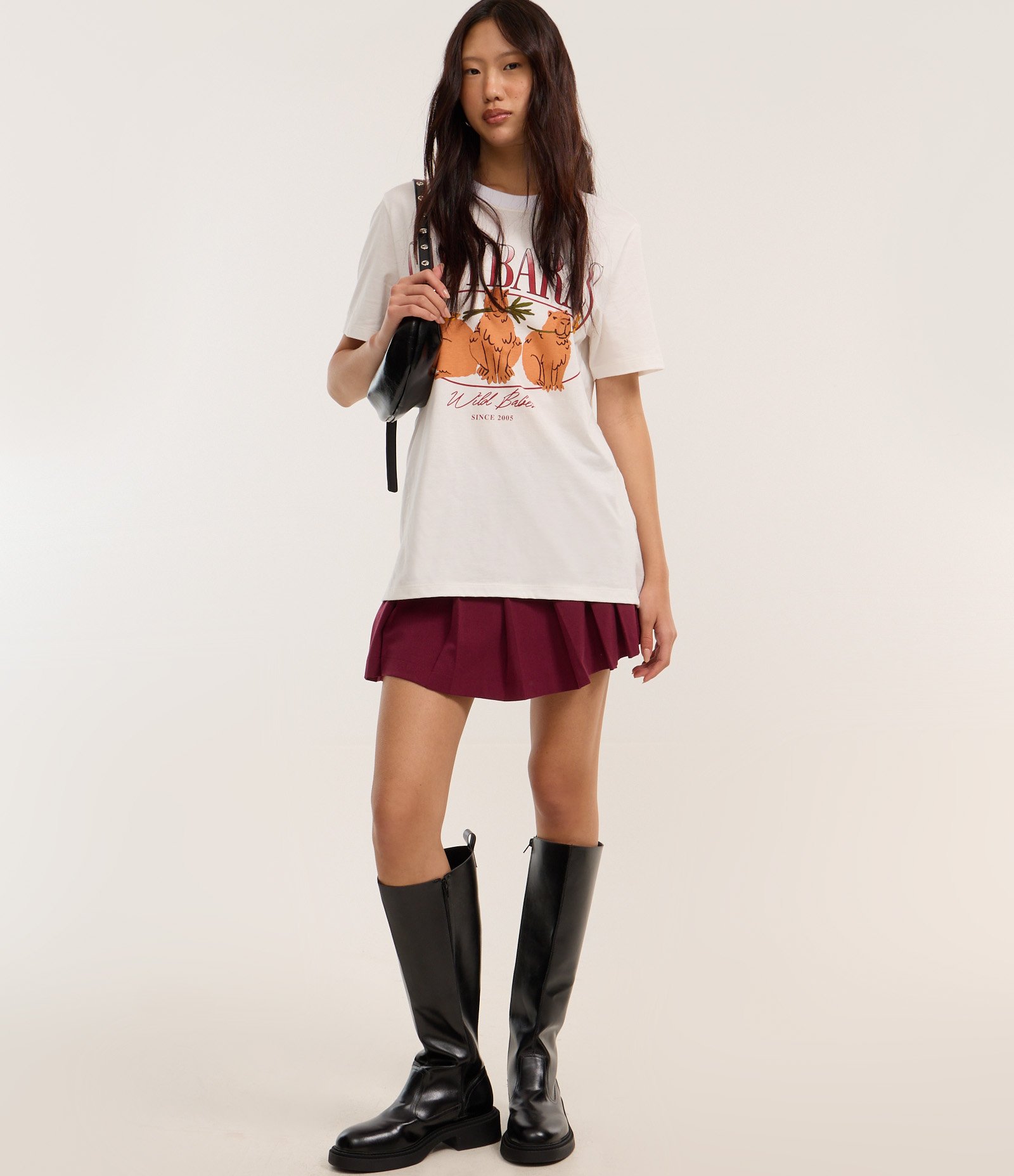 Camiseta T-shirt em Algodão com Estampa Capybaras Branco 2