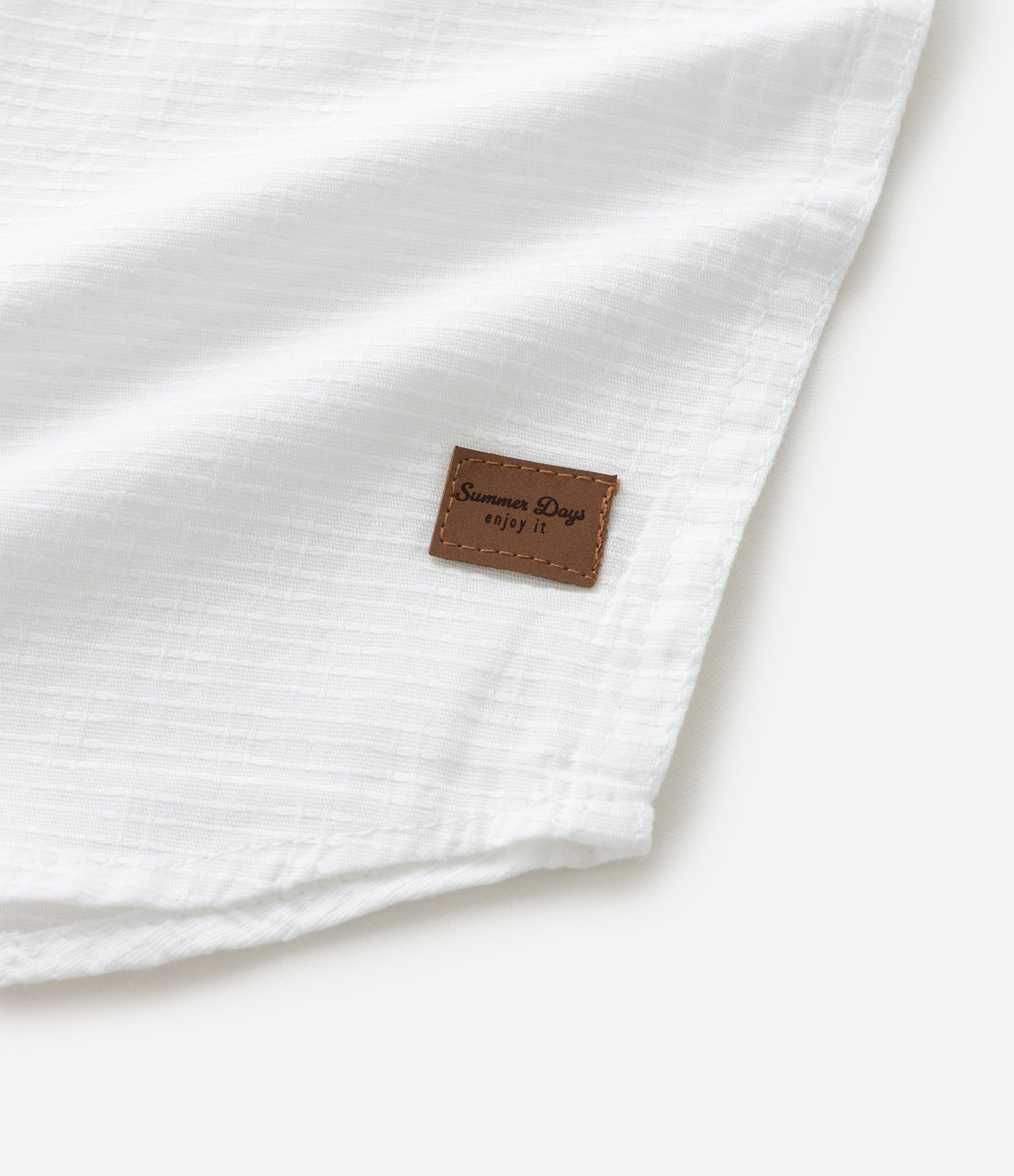 Camisa Infantil Bata com Detalhes Contrastantes e Texturizada - Tam 1 a 6 Anos Branco 5