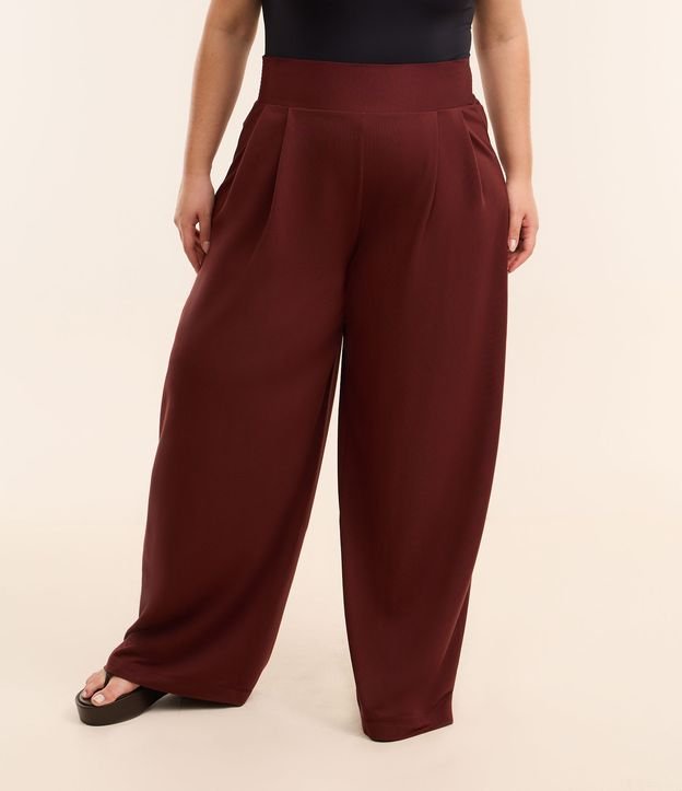 Calça Pantalona em Crepe com Lastex nas Costas Curve & Plus Size
