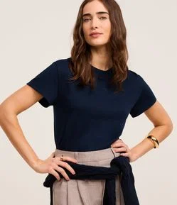 Camiseta em Algodão com Gola Redonda