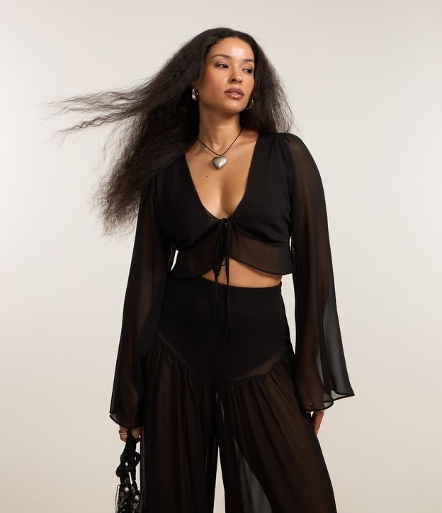 Cor: Preto | Tamanho: M