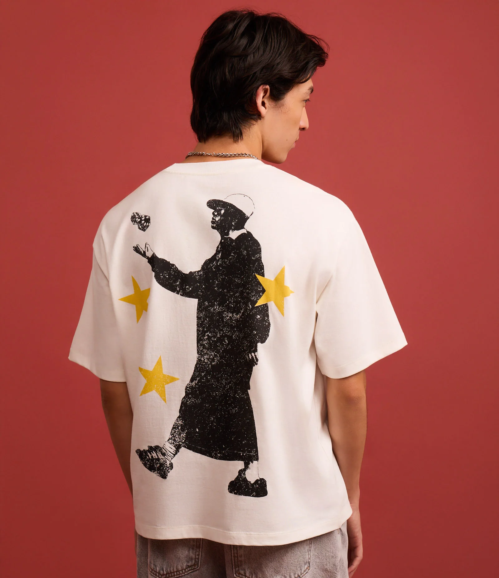 Camiseta Boxy em Malhão com Estampa Billie Eilish Off White 2