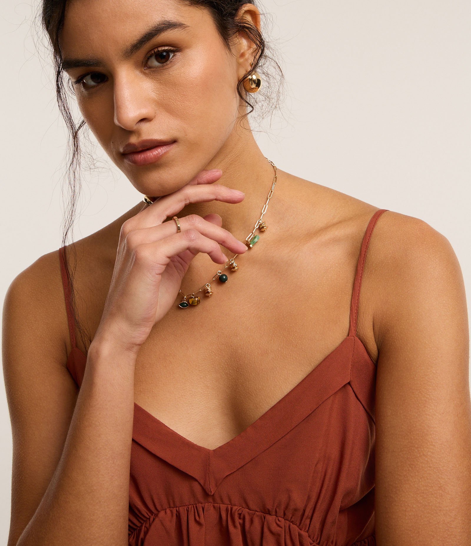 Blusa de Alça em Viscose com Babados Sobrepostos Marrom 4