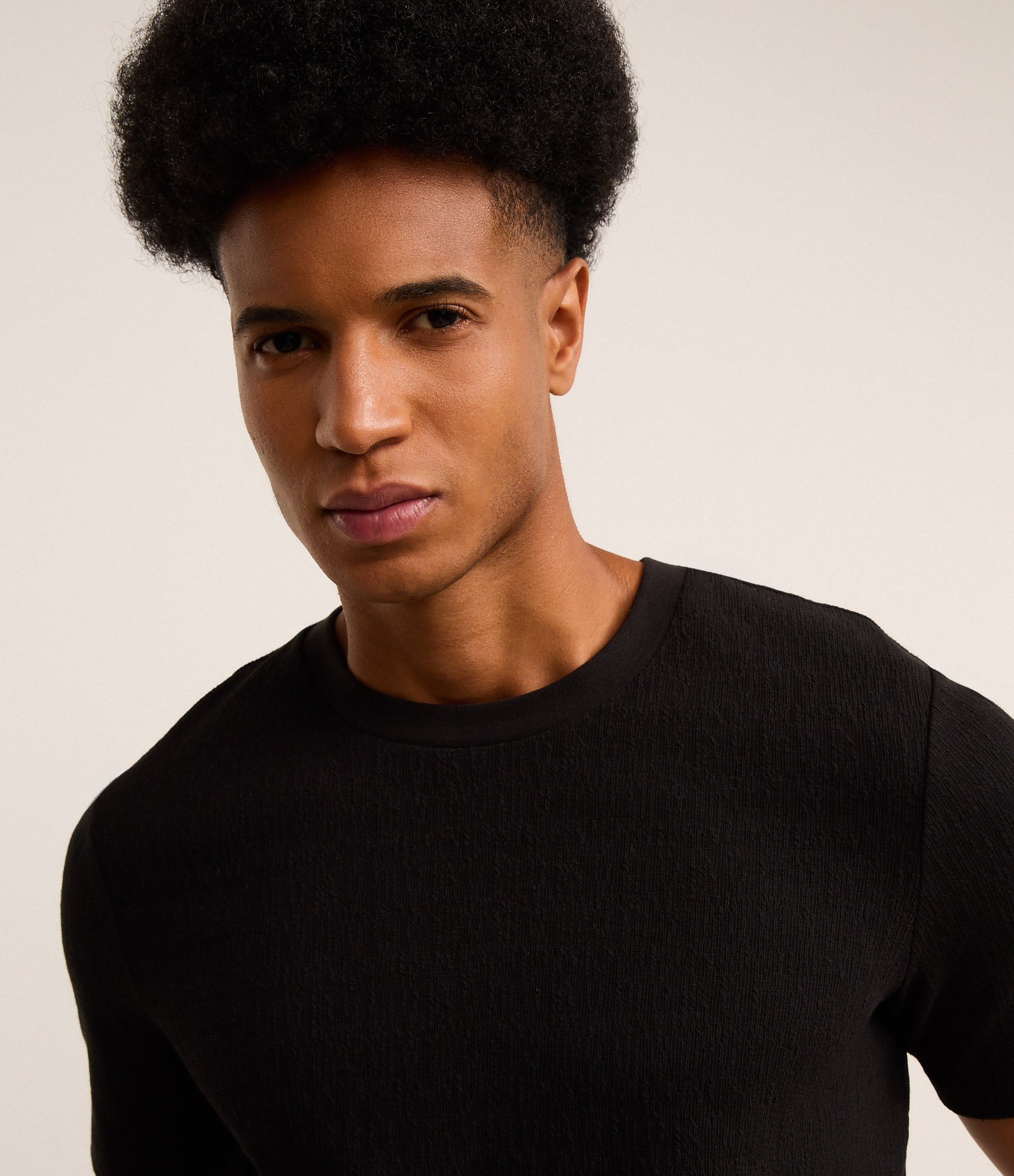Camiseta Slim em Algodão Texturizada Preto 4